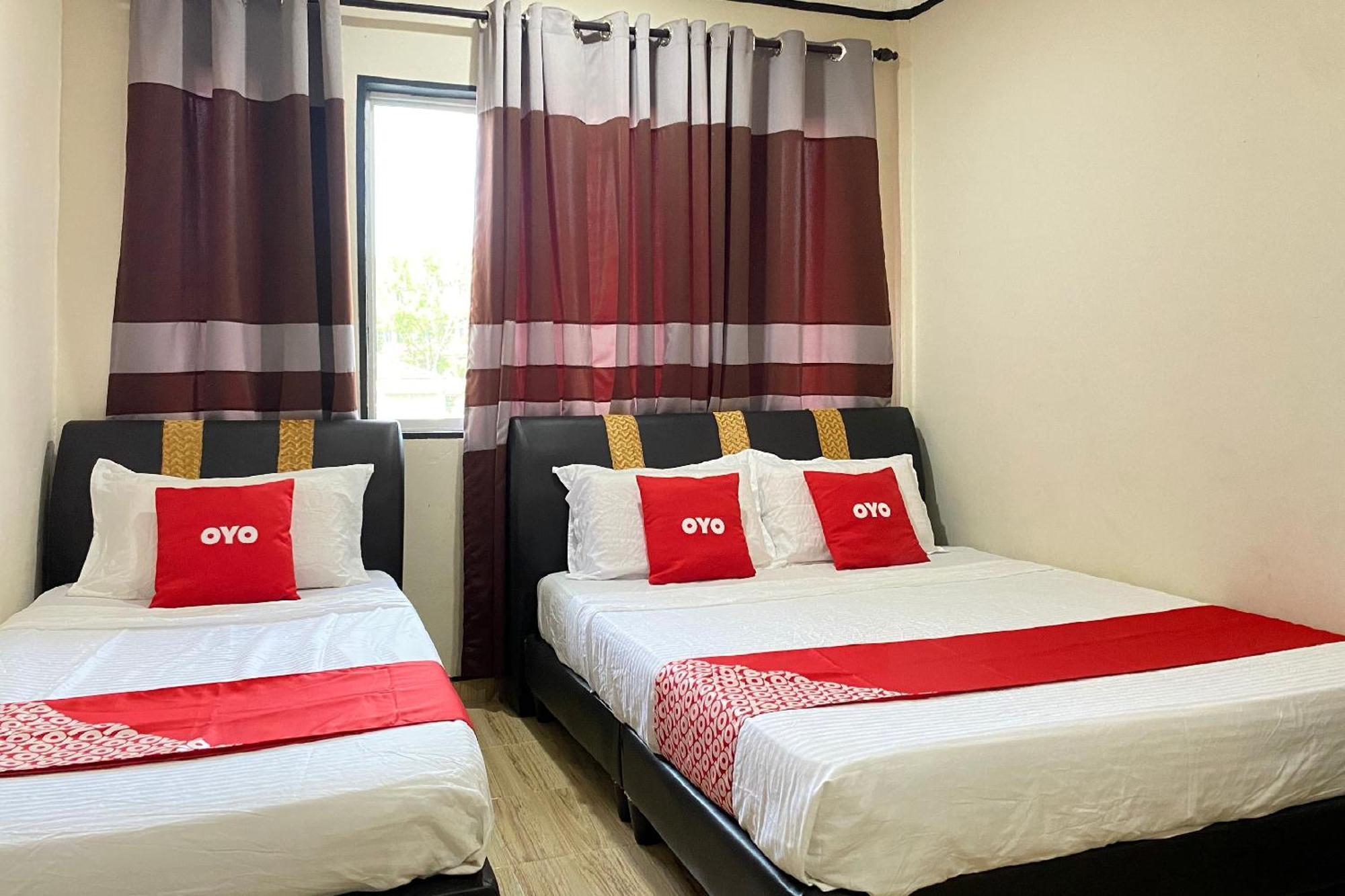Oyo 90205 Bayu Sintok Motel チャンルーン エクステリア 写真