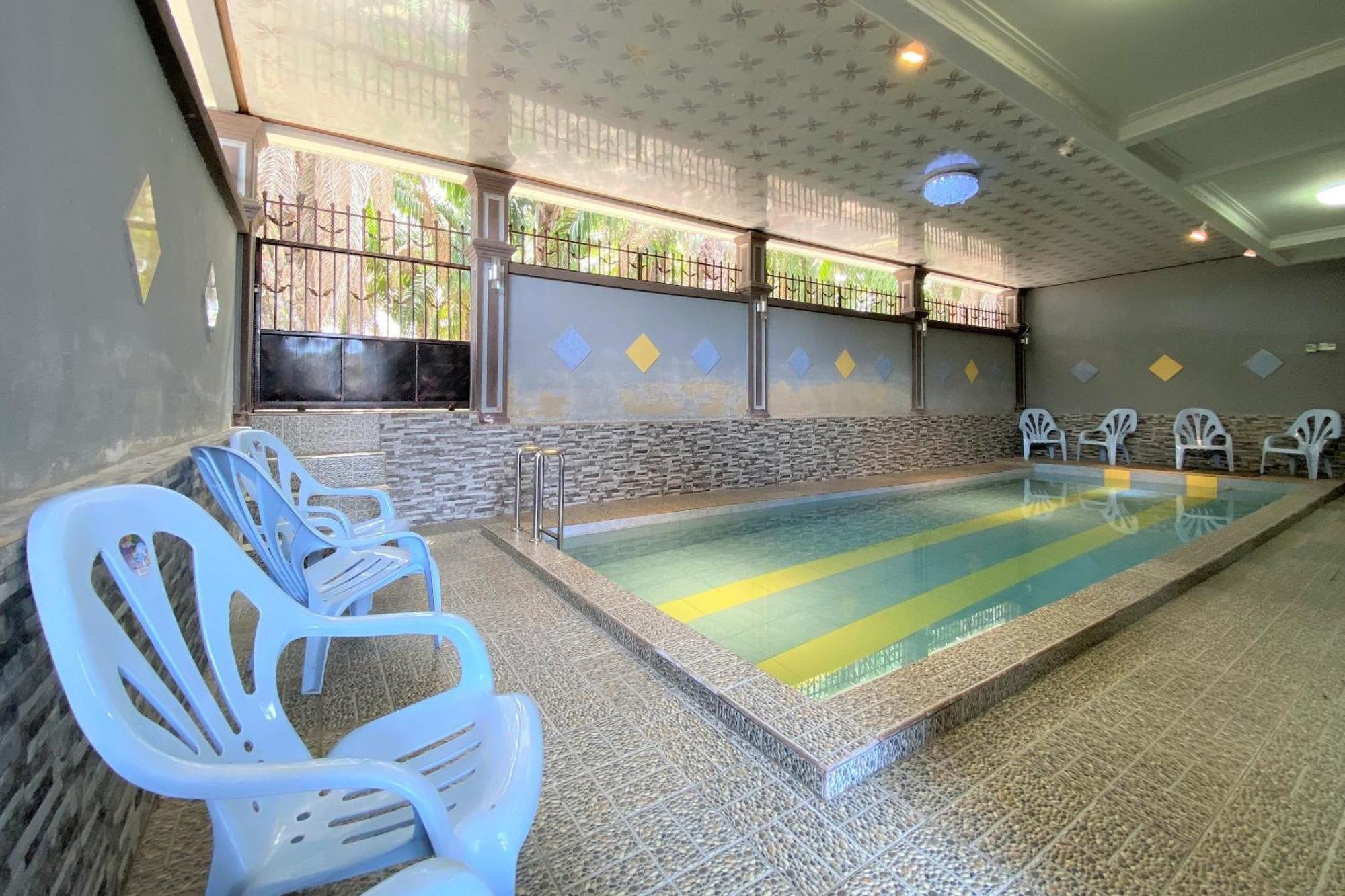 Oyo 90205 Bayu Sintok Motel チャンルーン エクステリア 写真