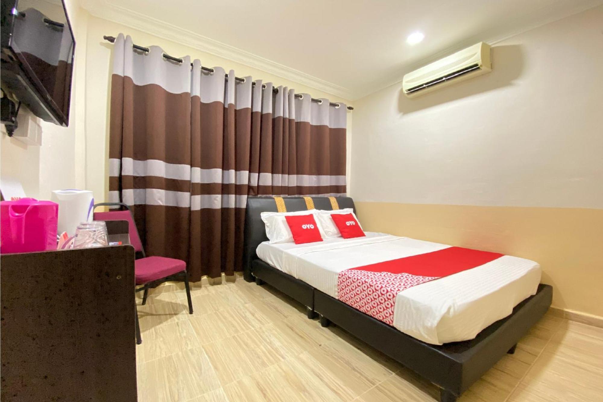 Oyo 90205 Bayu Sintok Motel チャンルーン エクステリア 写真